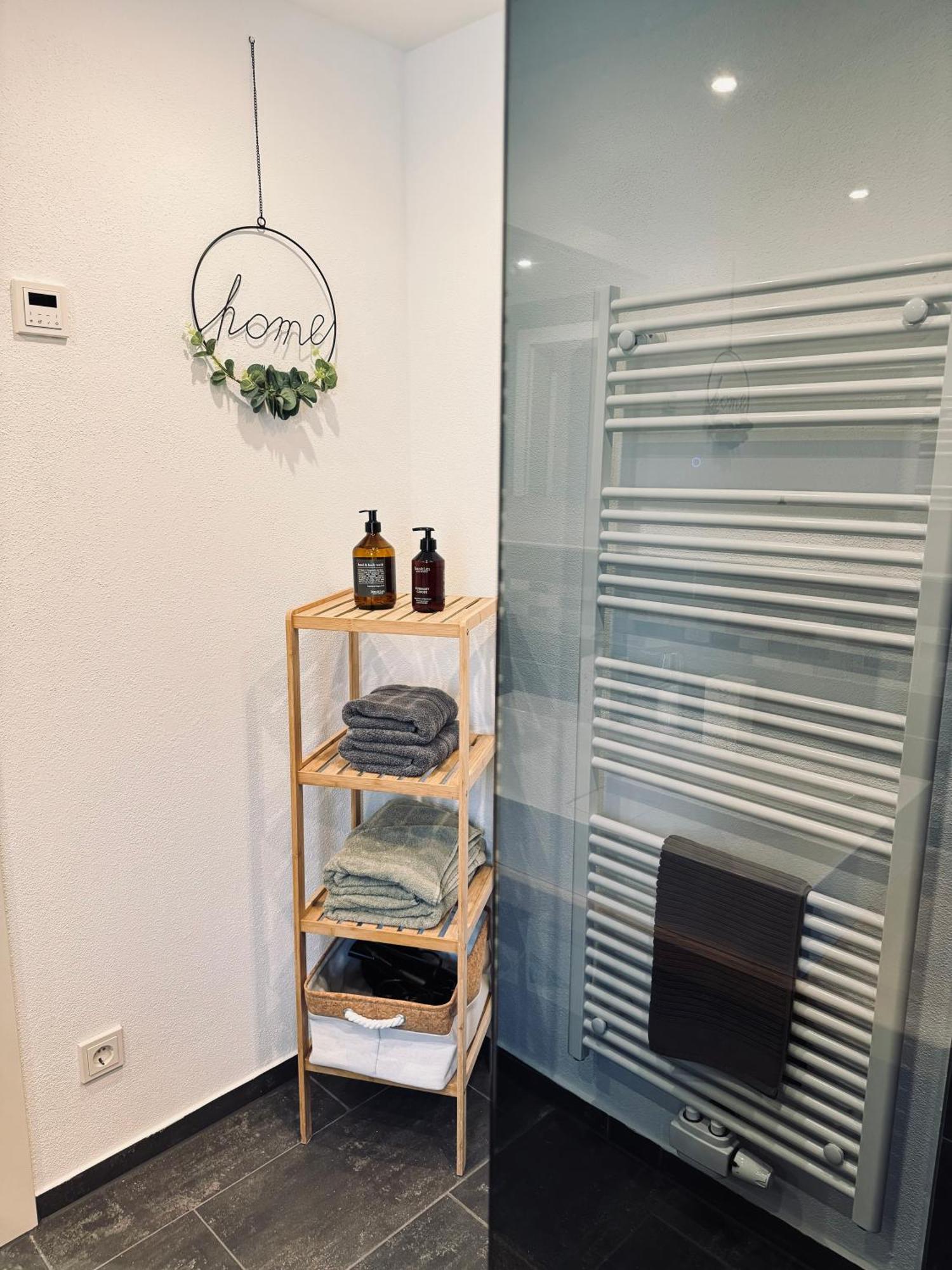Moderne Wohnung Zum Wohlfuehlen Brachback エクステリア 写真